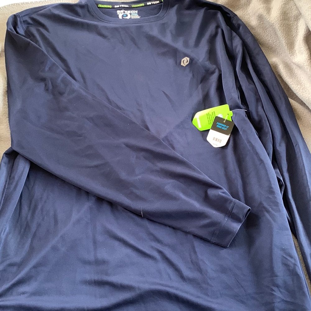 NWT mens trainers shirt